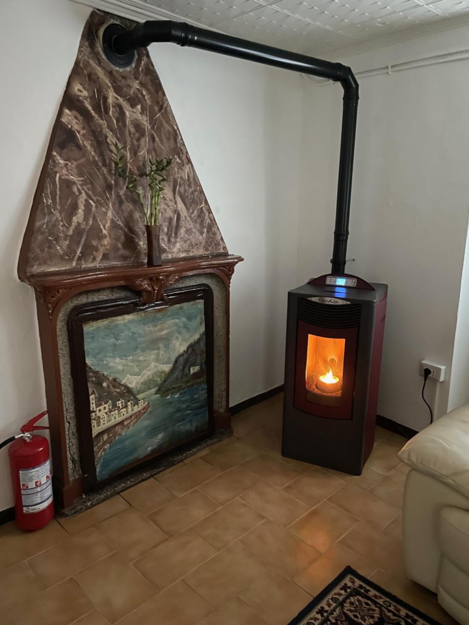 Ca Rosina Casavacanze Brusimpiano Exteriér fotografie